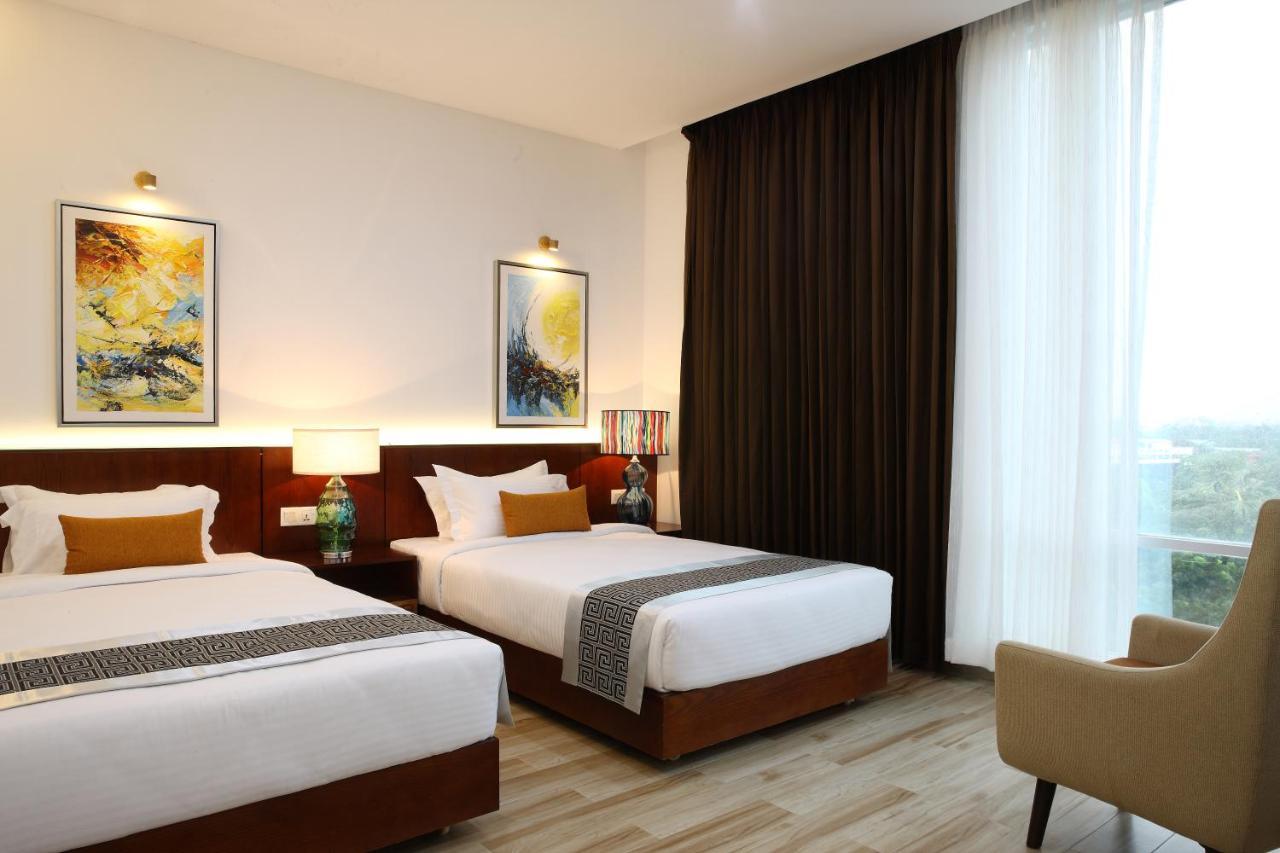 Empyrean Dhaka City Centre Bagian luar foto