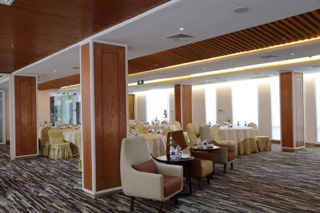 Empyrean Dhaka City Centre Bagian luar foto