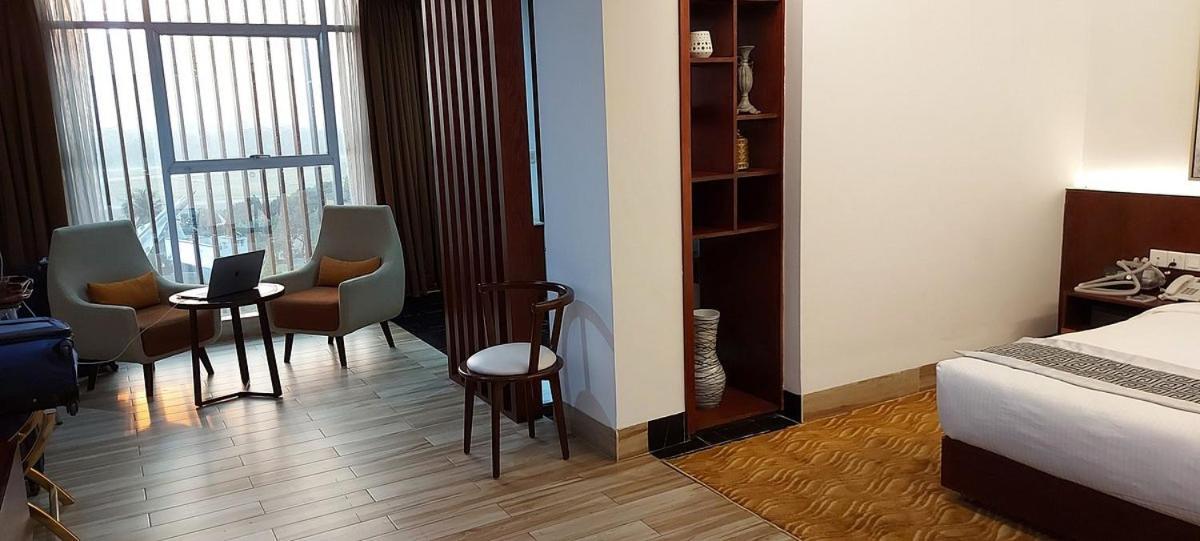 Empyrean Dhaka City Centre Bagian luar foto