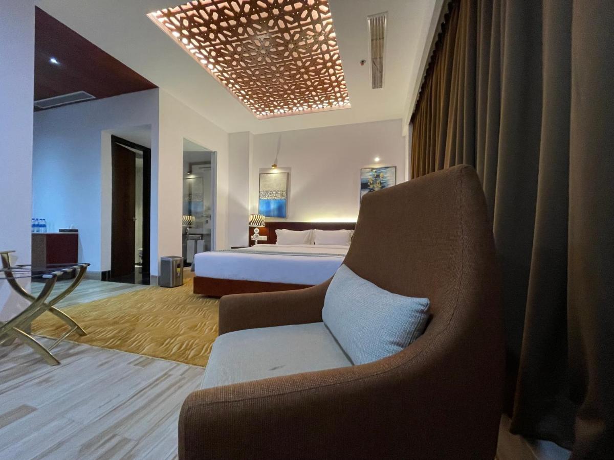 Empyrean Dhaka City Centre Bagian luar foto